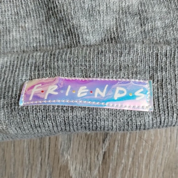 FRIENDS Beanie Winter Hat Skull Ski Cap Gray Stretch Polyester Sitcom TV Show - Picture 3 of 7